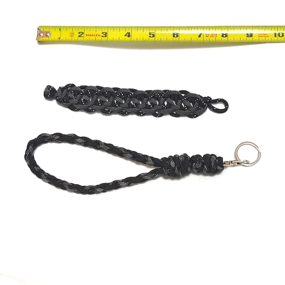 Paracord Wrist Lanyard and Bracelet, Black and Gray - Picture 4 of 4